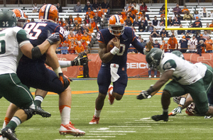 Terrel Hunt claimed the starting job after igniting Syracuse past Wagner, 54-0. 