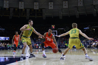 Battle drives in the lane. Battle took a backseat to Hughes' career day, but still delivered 17 points to fuel the SU offense.